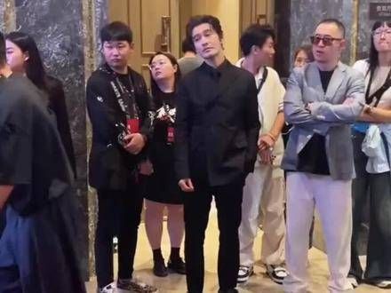 从路人的视角,现场实拍黄晓明与叶珂的互动