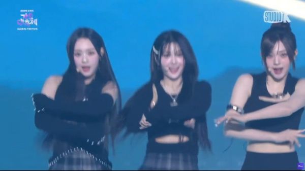 大胆开麦!241220 tripleS《INTRO+Girls Never Die》现场 -KBS歌谣大祝祭2024