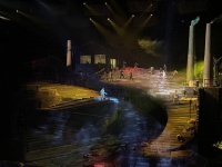 红色舞台剧《重庆·1949》焕新登台