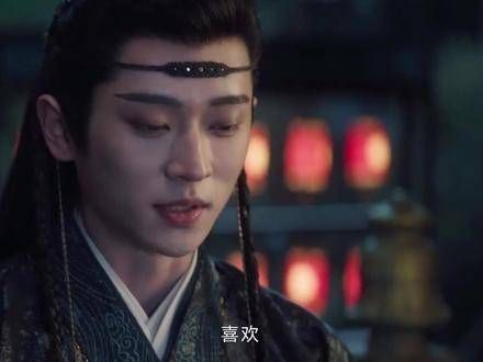 角:黑暗中扭曲爬行