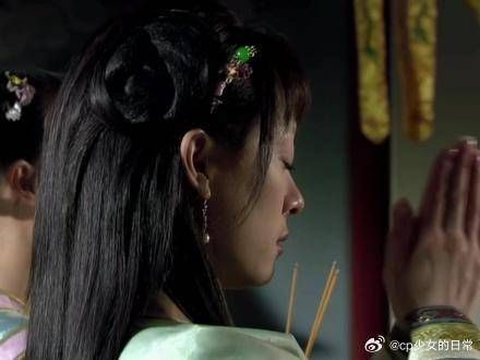 秀女大选前甄嬛前去寺庙许愿,并且拒绝了温实初的告白!