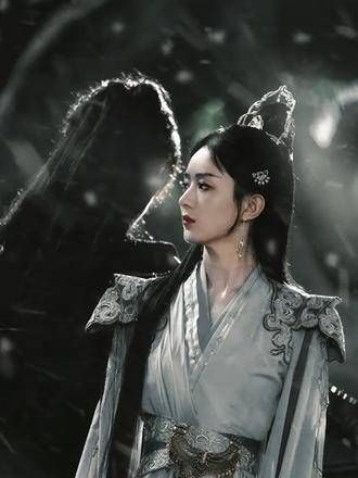 王爷,我最喜欢……你束起的长发随风而舞,宛如永不倒下的战旗