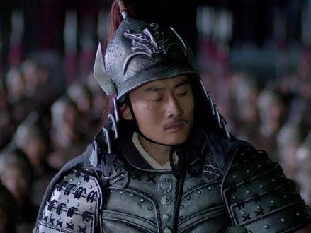 誉王带人包围侯府,谢玉前来巡防营,黄维德的表演令人印象深刻,黄维德