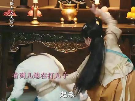 这个灿烂的笑容,真的让人忍不住怀疑儿子是不是亲生的呢?
