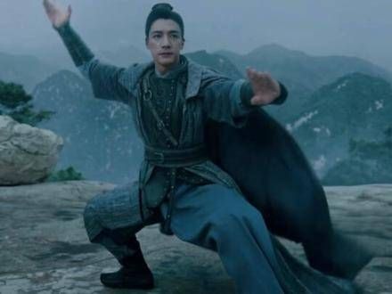 华山之巅,剑气纵横 金庸武侠世界 包上恩 论剑华山…