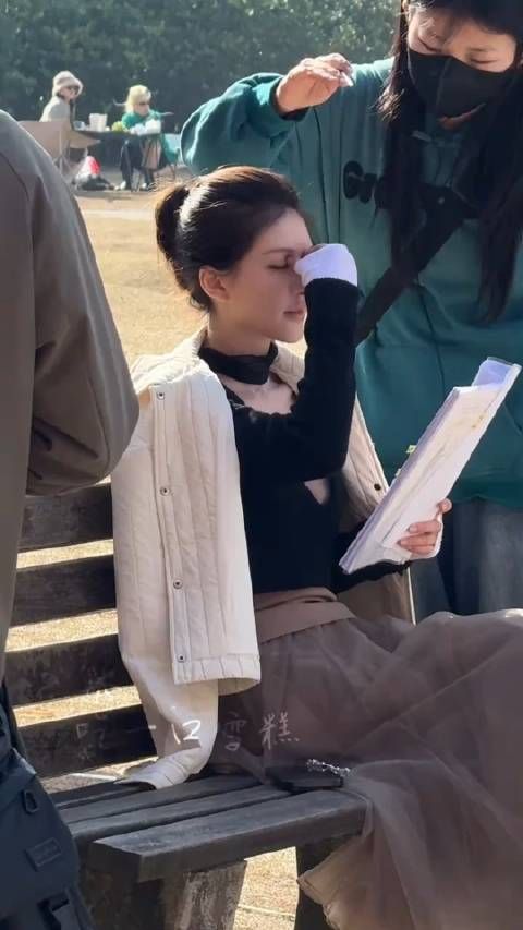 赵露思状态,这是拍恋人路透感觉很不开心,都在传赵露思患神经系统疾病…