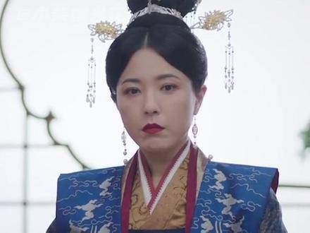 对肖铎的爱令人费解,想尽办法让他留在自己身边,却不准任何人诋毁