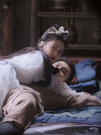 妖女花式撩拨少宗主,隔壁大娘误闯暧昧现场:年轻真好!张彬彬 孙珍妮