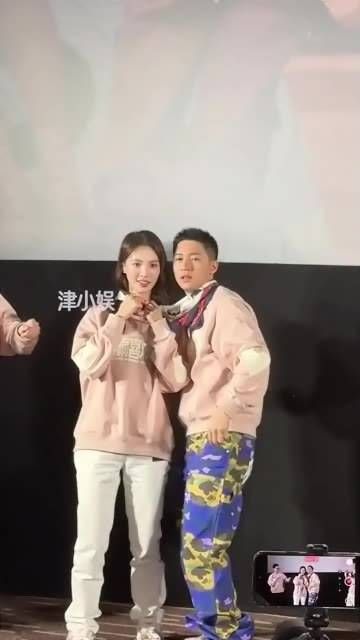 还得是多合作才能培养出的默契,随便一拍就甜度爆表