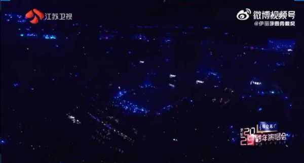 我无语了张艺兴耳返一点声儿都没还唱这么好哇!