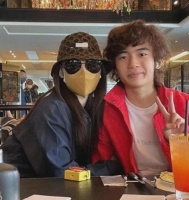 17岁Lucas恋上46岁女教练？据说张柏芝被气到住院，这是随爹了？