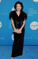 76岁超模去世，开暖气一氧化碳中毒，被发现时已失去呼吸心跳