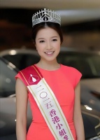 32岁郭嘉文露面了，自嘲嫁给了友情！转型做美容行业不靠李泽楷！