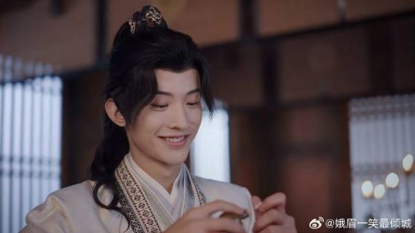 李同光得到如意原谅,李同光性情大变,属下见后一脸懵