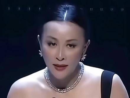 刘嘉玲,这位美了一辈子的女人,如今60多岁依然风韵犹存,保养得宜
