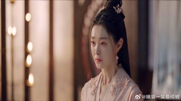 女子从小受尽苦难,怎料长大还要替父还债,被卖给富二代