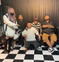 36岁音乐人从7楼高处坠亡，儿子刚满3岁，年迈的父母含泪送别