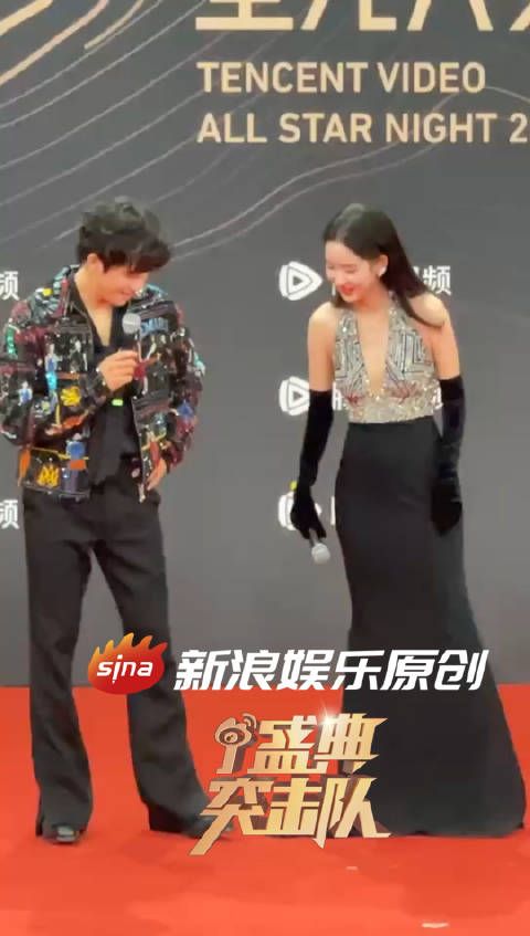 王安宇、王玉雯在再现昆汀电影《低俗小说》斗舞名场面!