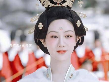 一个看似柔弱的内宅商贾女,一个假纨绔子弟,谁更擅长表演?