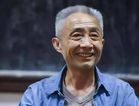 斯文教授爆红狂捞金1000万，称不怕被骂！人民日报：红得有理