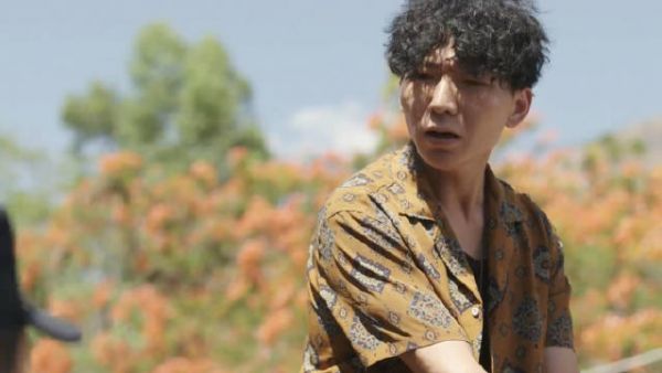 李宏伟遇到了余欢水,在这个赛道,他是真没输过啊,莽村的莽又回来了!