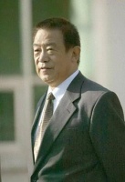 高明：与儿子女儿住在一层楼里，一到饭点家里成饭店