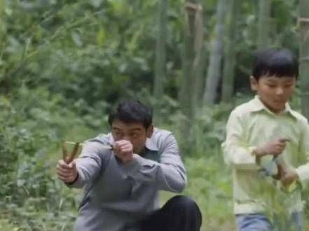 这或许就是男孩的快乐吧!