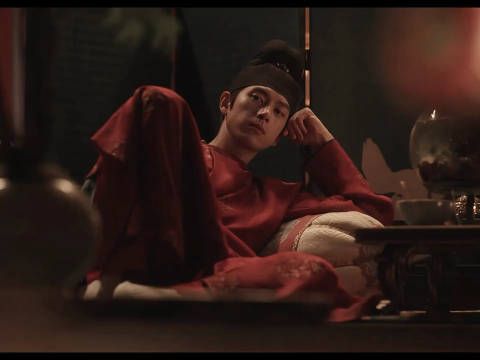 爱意从心疼开始疯涨,人不会无缘无故爱上一个人…