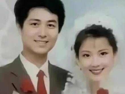 老照片(8233):1988年,何赛飞与丈夫杨楠结婚时的珍贵影像
