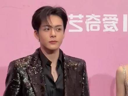 表面是明星,实际上却是富家公子的五位男星…