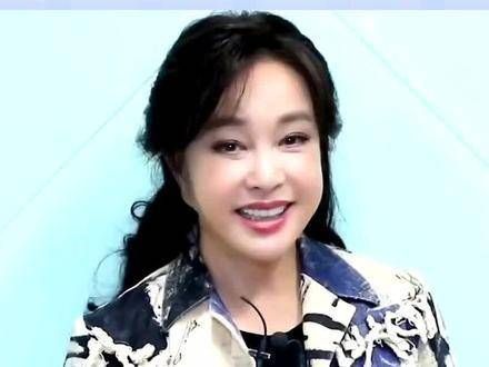 74岁的她,胃口依然这么好,真是令人佩服