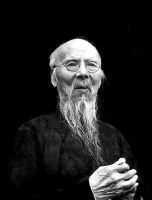 朋友寿宴，齐白石因心疼钱画了9个寿桃送过去，如今价值4140万