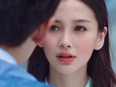 鼻姐早期真的是又可爱又灵动，angelababy，向全世界推荐她早期的模样