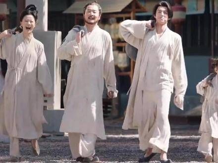 《大奉打更人》:许平渴望与魏渊结交,玲音却被称作饭桶