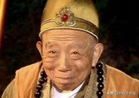 程前：与董卿同居6年，50岁再婚娶圈外娇妻，如今60岁大变模样