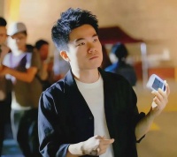 董宇辉太狠了！分家一年，搞了100亿