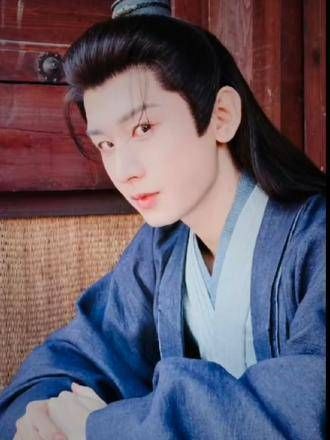 书生本弱,身逢乱世,只身入局,定国安邦