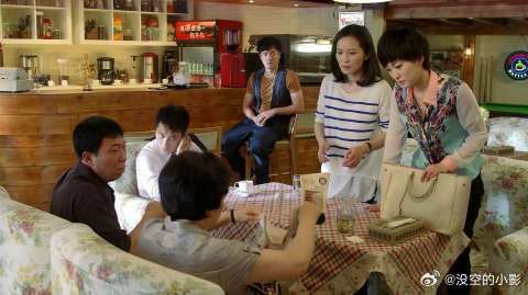 全家都责怪老妈丢三落四,可老妈回家去取,就再也没回来