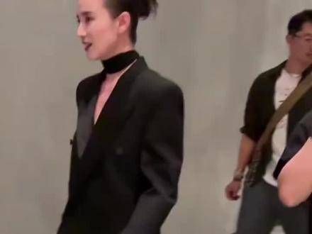 绝了,气场全开 硬控,宋佳真是173的大美女