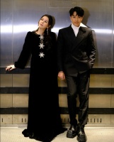 TVB花旦大晒挺巨肚出席颁奖礼靓照！虽失奖但无碍好心情！透露腹中胎儿头很大！