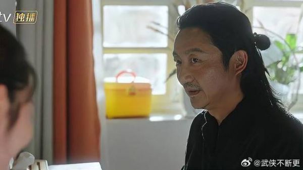 马爷为茶饮店做测评 谁料遇捧场王,连白水都好喝