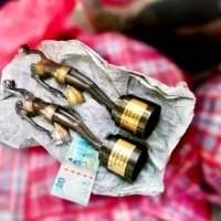 香港电影金像奖杯被扔垃圾堆，金像奖真的成垃圾了吗？