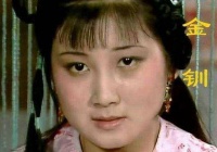 原创金钏死后，薛宝钗主动给她衣服作寿衣，曹雪芹到底在暗示什么？