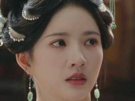 柴家觉得大姐不吉利,大婚时让她回避,三娘知道后直接取消了婚约