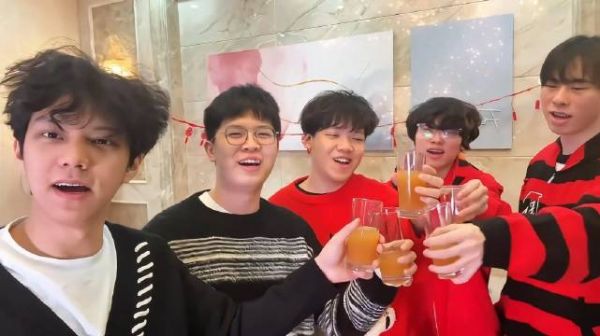 EDG分享视频:新年到~祝大家「橙」心如「E」,新年快乐! cr EDG dy