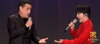 周深第四次登上央视春晚 和秘鲁国宝级歌手高音对唱