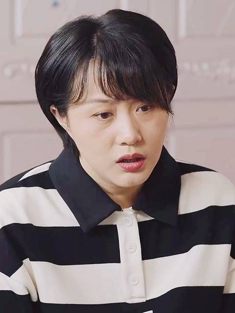 青莲欲擒故纵拿捏宋晓峰,这招真的有效吗? 快来一起探讨这个有趣的情节吧!