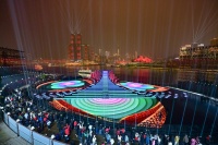 央视春晚重庆分会场主舞台成热门打卡点， “跟着春晚游重庆”火爆出圈