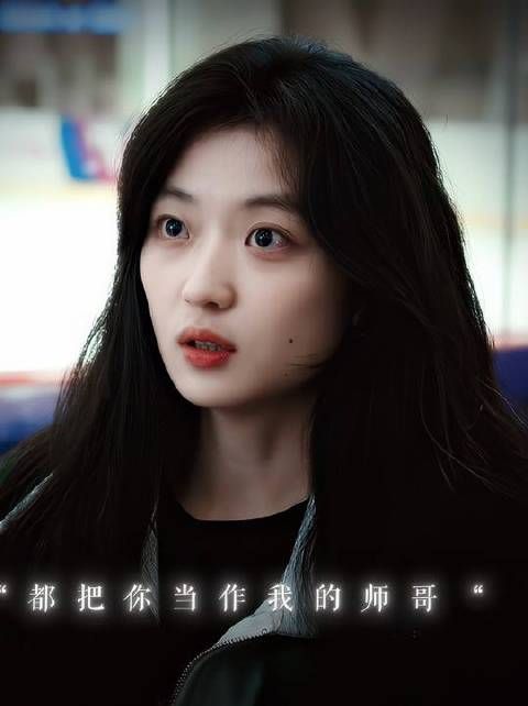“太阳不是我的，照不进我的阴暗”