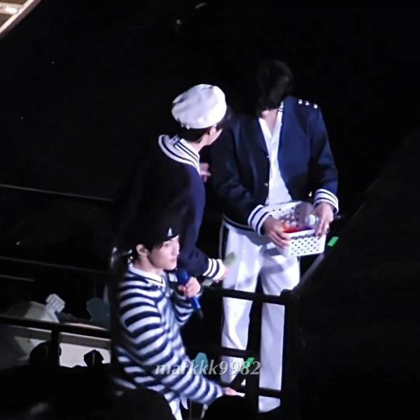 250202 日本fm 戳戳后背说悄悄话 cr. markkk9982